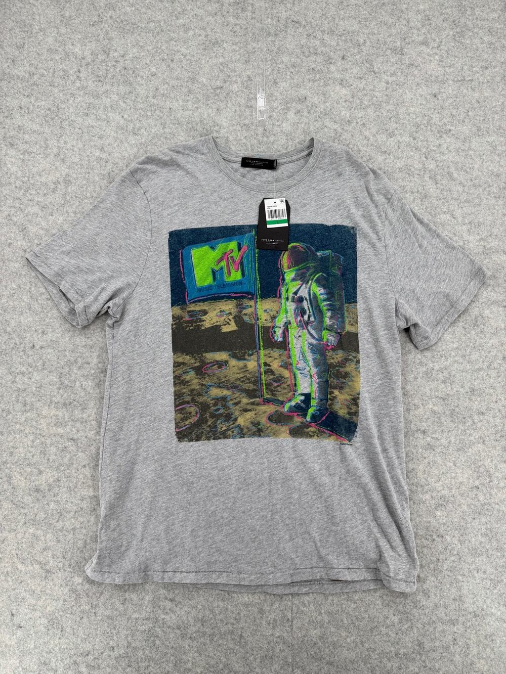 NWT Junk Food Gray MTV On The Moon Vintage Inspired T-Shirt Size Large